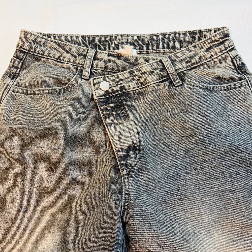 Le Lis Washed Gray Relaxed BUTTON FLY Jeans